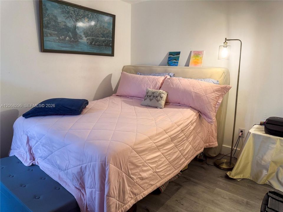 For Sale: $384,920 (2 beds, 1 baths, 1050 Square Feet)