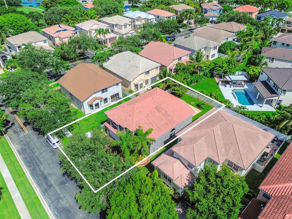 For Sale: $775,000 (4 beds, 3 baths, 2707 Square Feet)