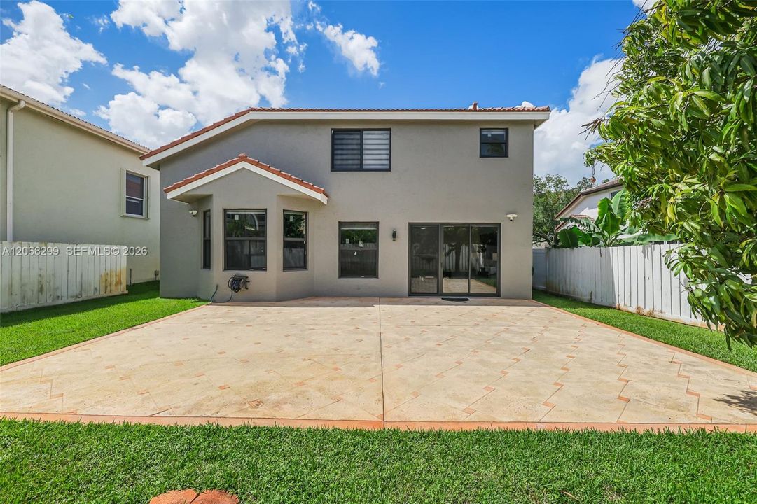 For Sale: $775,000 (4 beds, 3 baths, 2707 Square Feet)