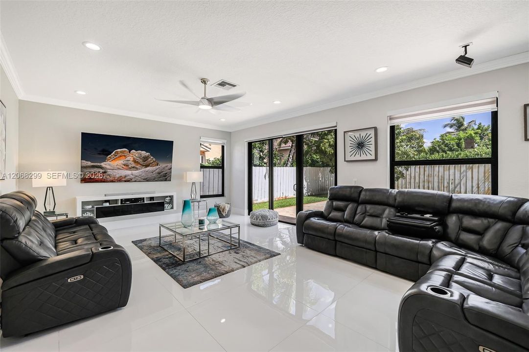 For Sale: $775,000 (4 beds, 3 baths, 2707 Square Feet)