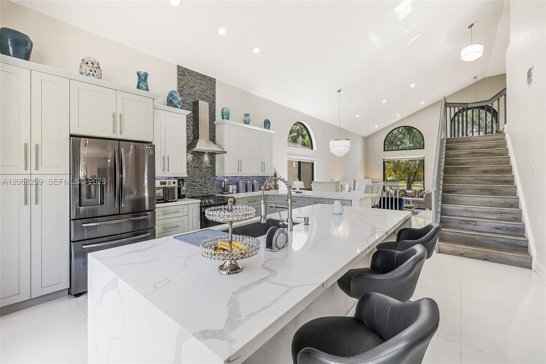 For Sale: $775,000 (4 beds, 3 baths, 2707 Square Feet)