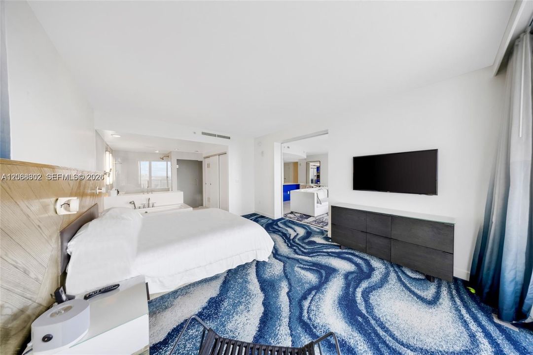 For Rent: $8,000 (2 beds, 2 baths, 1214 Square Feet)