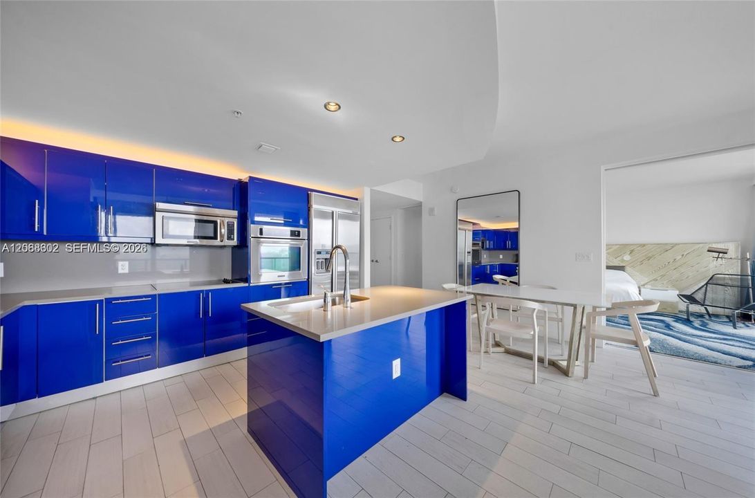 For Rent: $8,000 (2 beds, 2 baths, 1214 Square Feet)