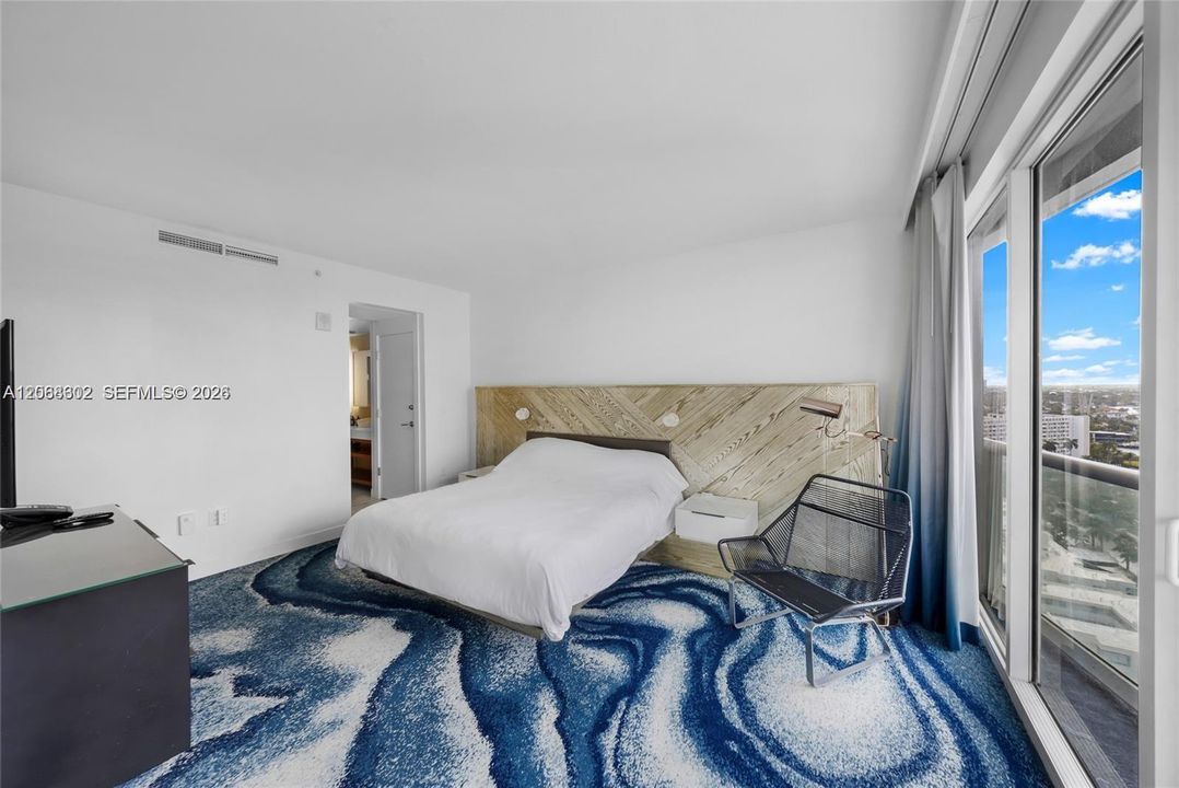 For Rent: $8,000 (2 beds, 2 baths, 1214 Square Feet)