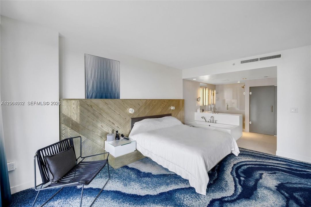 For Rent: $8,000 (2 beds, 2 baths, 1214 Square Feet)