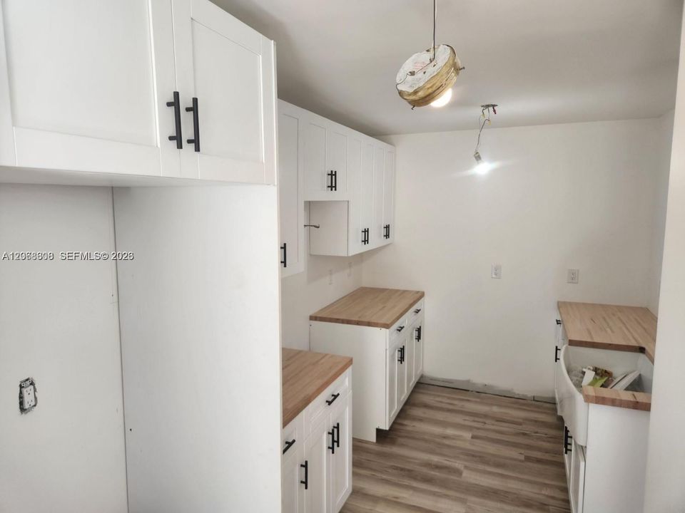 For Rent: $2,200 (3 beds, 1 baths, 1167 Square Feet)