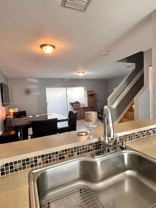 For Sale: $439,900 (3 beds, 2 baths, 1319 Square Feet)