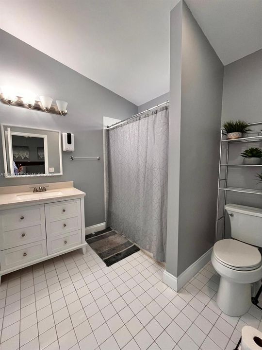 For Sale: $439,900 (3 beds, 2 baths, 1319 Square Feet)
