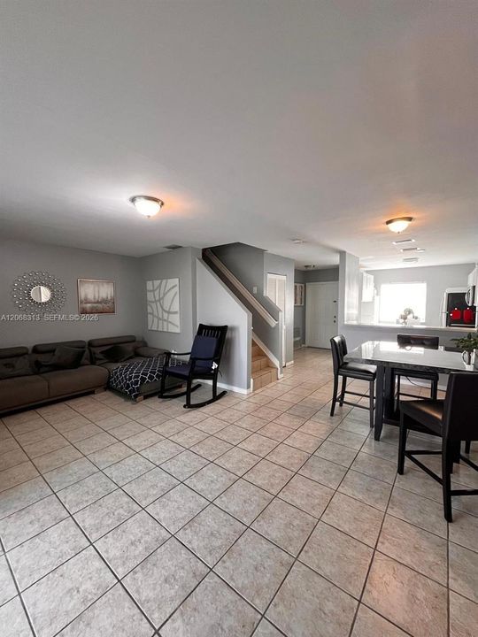 For Sale: $439,900 (3 beds, 2 baths, 1319 Square Feet)