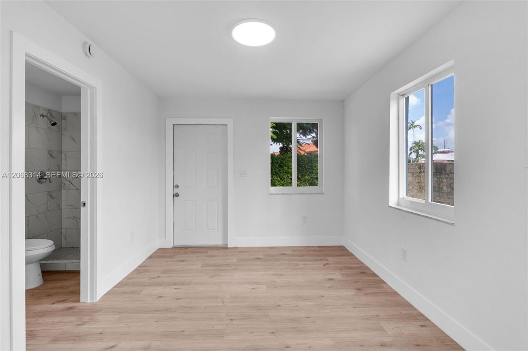 For Sale: $695,000 (3 beds, 2 baths, 1328 Square Feet)