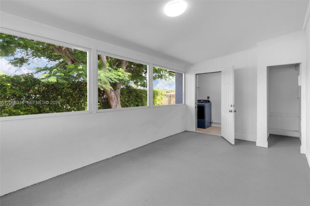 For Sale: $695,000 (3 beds, 2 baths, 1328 Square Feet)