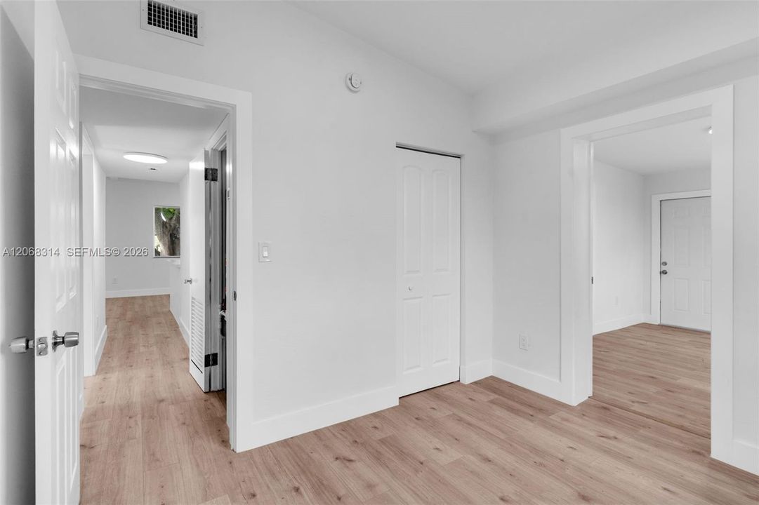 For Sale: $695,000 (3 beds, 2 baths, 1328 Square Feet)