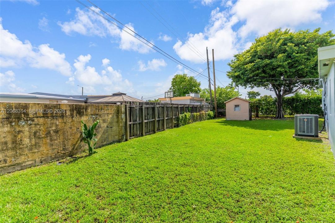 For Sale: $695,000 (3 beds, 2 baths, 1328 Square Feet)
