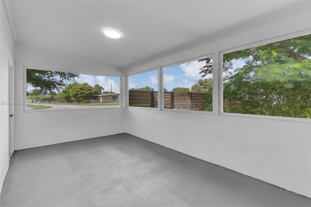For Sale: $695,000 (3 beds, 2 baths, 1328 Square Feet)