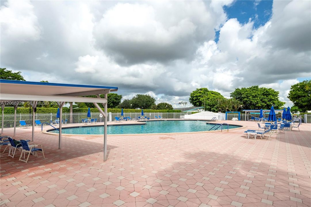 For Sale: $205,500 (1 beds, 2 baths, 1046 Square Feet)