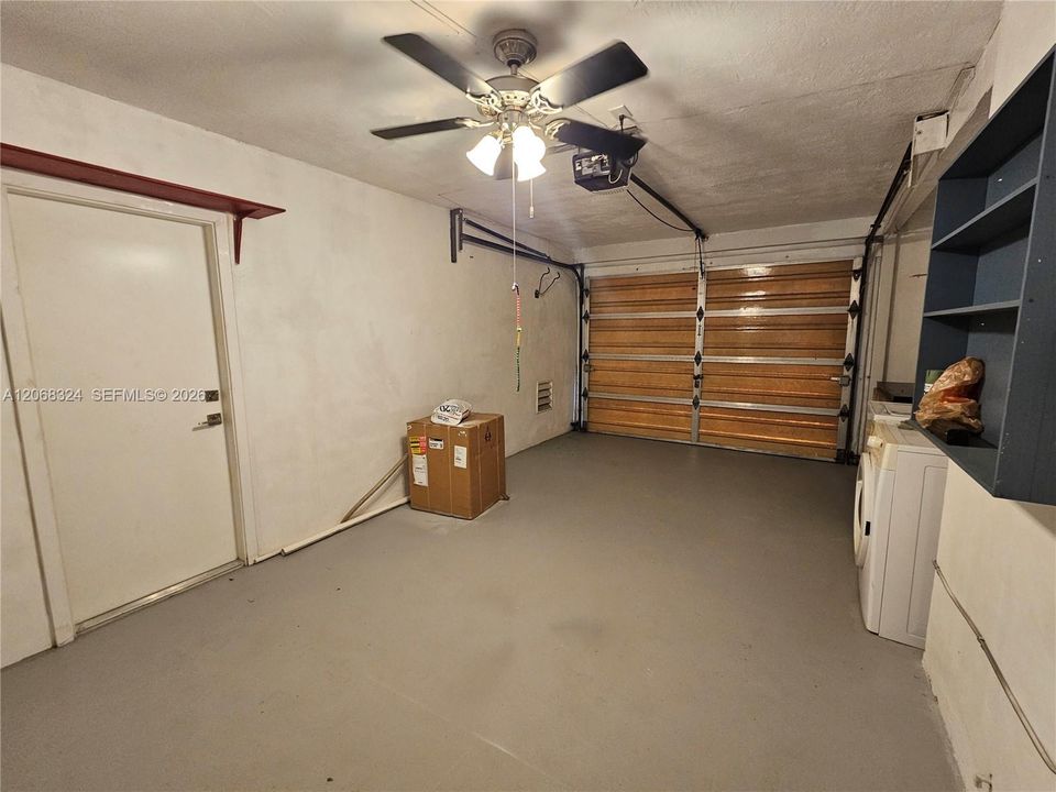 For Rent: $2,700 (2 beds, 2 baths, 1292 Square Feet)