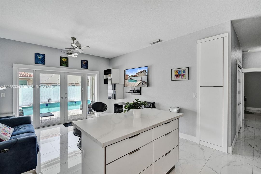 For Sale: $725,000 (3 beds, 2 baths, 1501 Square Feet)