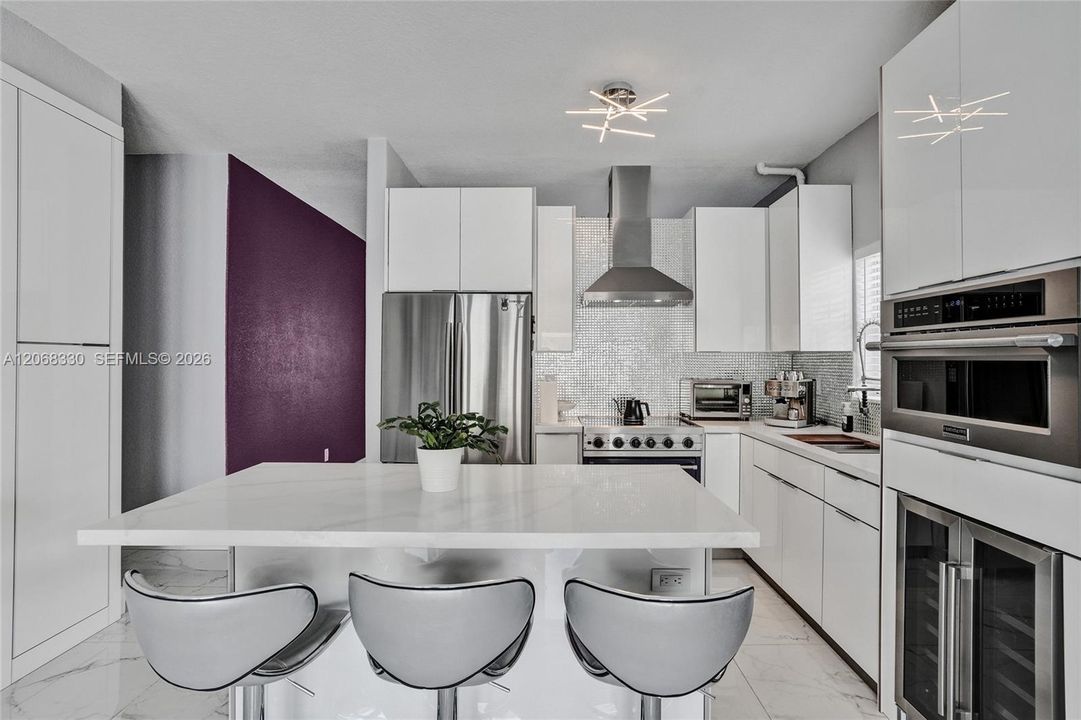 For Sale: $725,000 (3 beds, 2 baths, 1501 Square Feet)