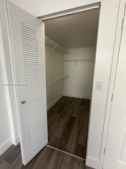 For Rent: $2,600 (2 beds, 2 baths, 867 Square Feet)