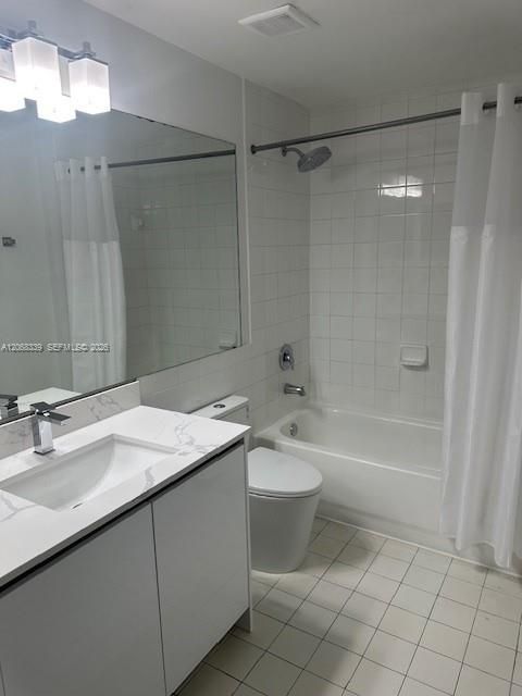 For Rent: $2,600 (2 beds, 2 baths, 867 Square Feet)