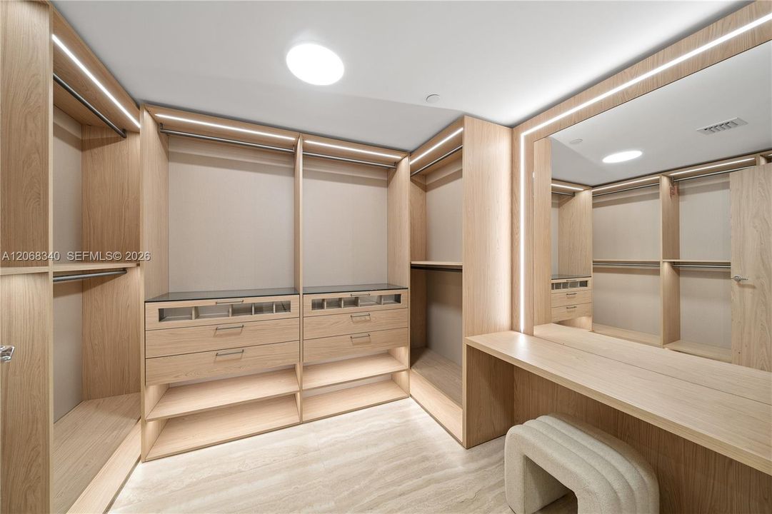 For Sale: $6,300,000 (3 beds, 4 baths, 4004 Square Feet)