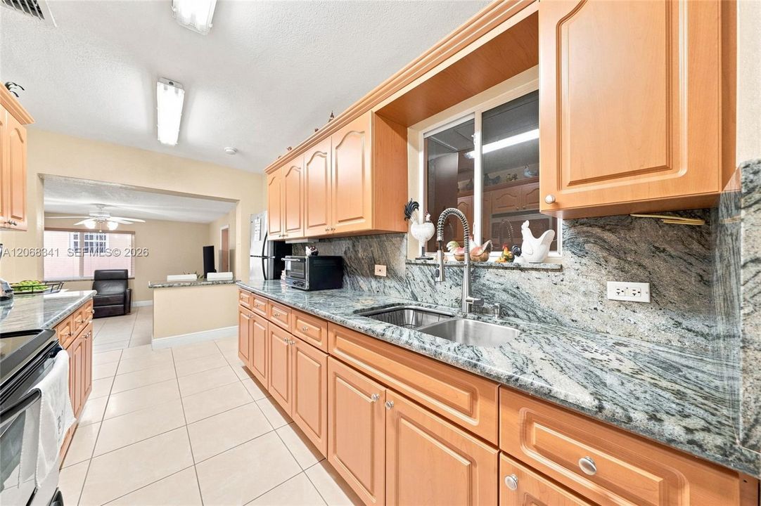 For Sale: $899,000 (7 beds, 3 baths, 3227 Square Feet)