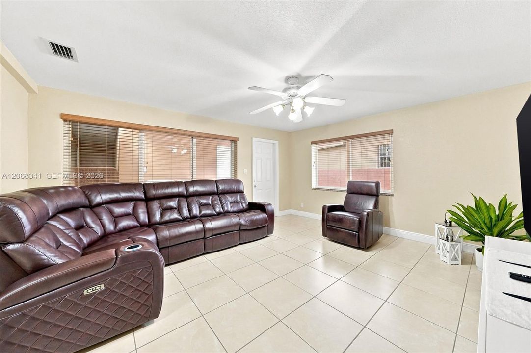For Sale: $899,000 (7 beds, 3 baths, 3227 Square Feet)