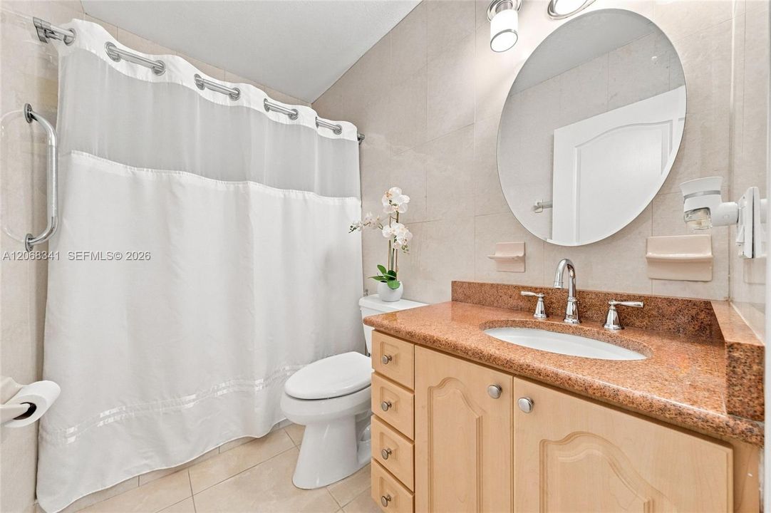 For Sale: $899,000 (7 beds, 3 baths, 3227 Square Feet)