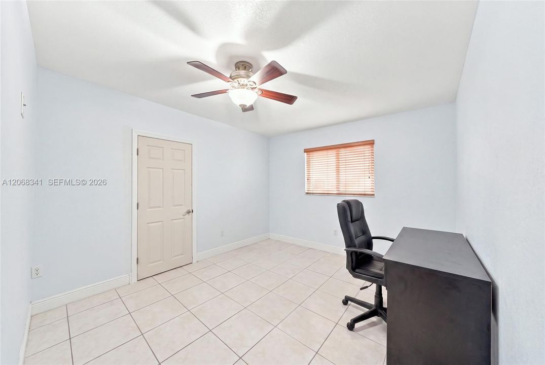 For Sale: $899,000 (7 beds, 3 baths, 3227 Square Feet)