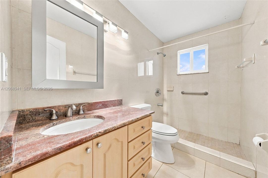 For Sale: $899,000 (7 beds, 3 baths, 3227 Square Feet)