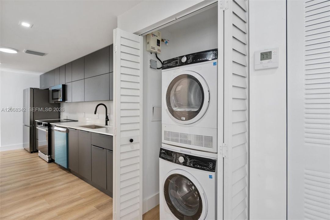 For Sale: $1,749,000 (0 beds, 0 baths, 3528 Square Feet)