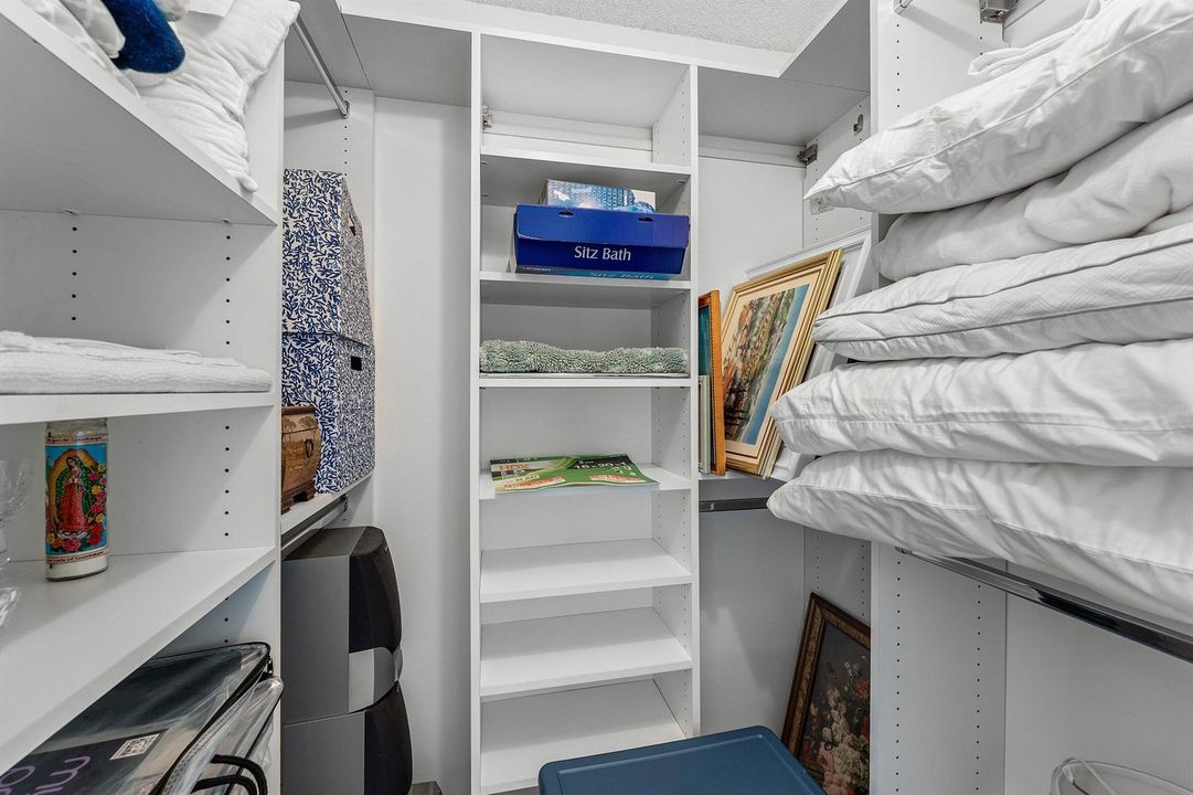 Walk In Closet
