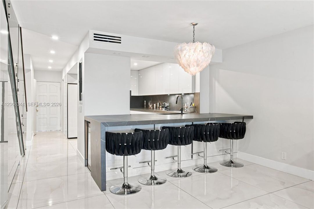 For Sale: $1,150,000 (4 beds, 4 baths, 1542 Square Feet)