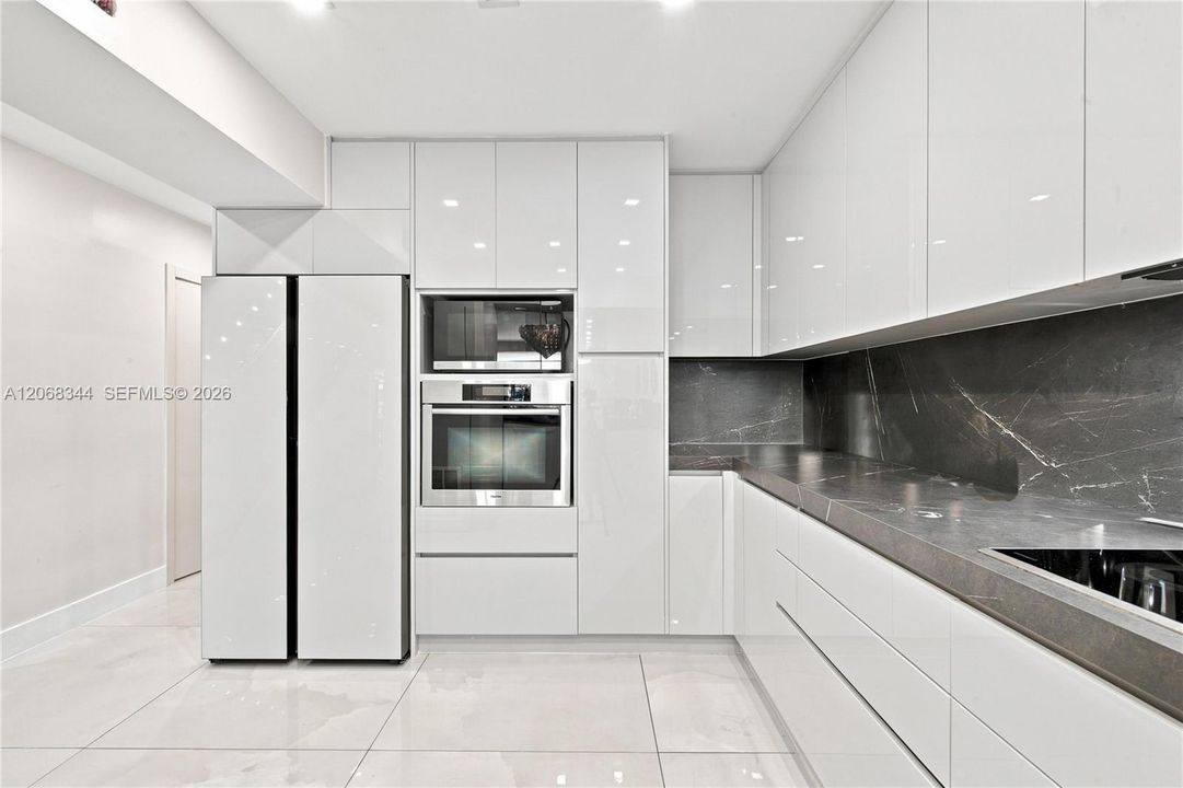 For Sale: $1,150,000 (4 beds, 4 baths, 1542 Square Feet)
