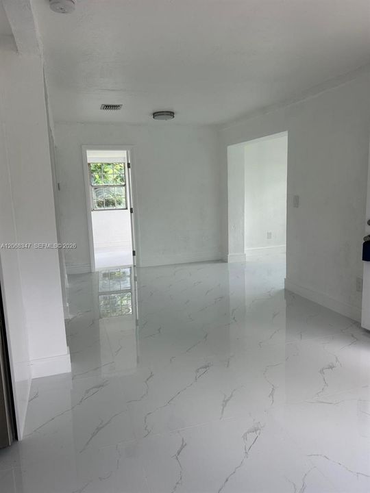 For Rent: $2,900 (3 beds, 2 baths, 1233 Square Feet)