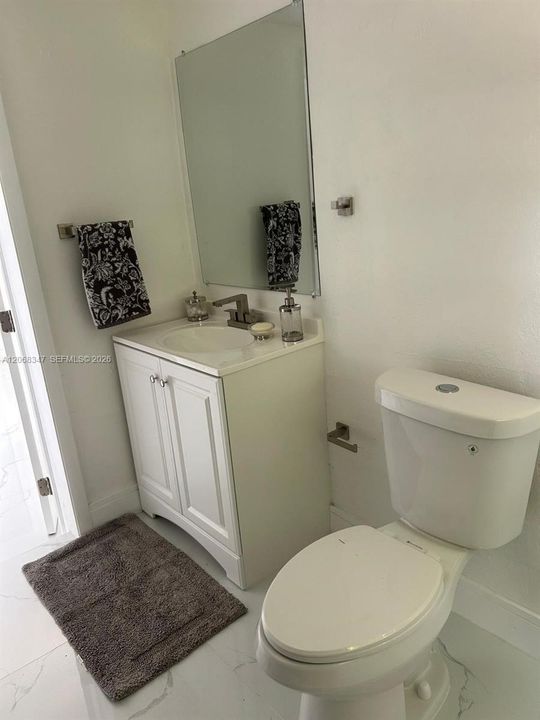 For Rent: $2,900 (3 beds, 2 baths, 1233 Square Feet)