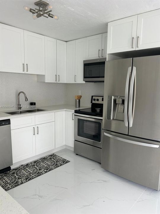 For Rent: $2,900 (3 beds, 2 baths, 1233 Square Feet)
