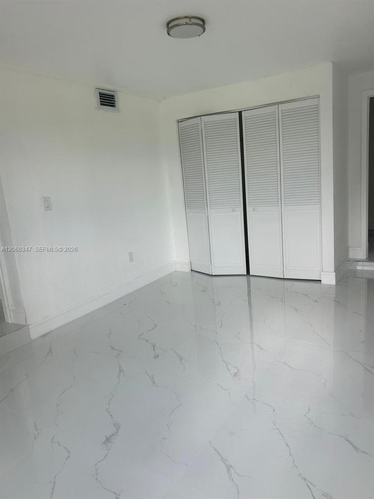 For Rent: $2,900 (3 beds, 2 baths, 1233 Square Feet)