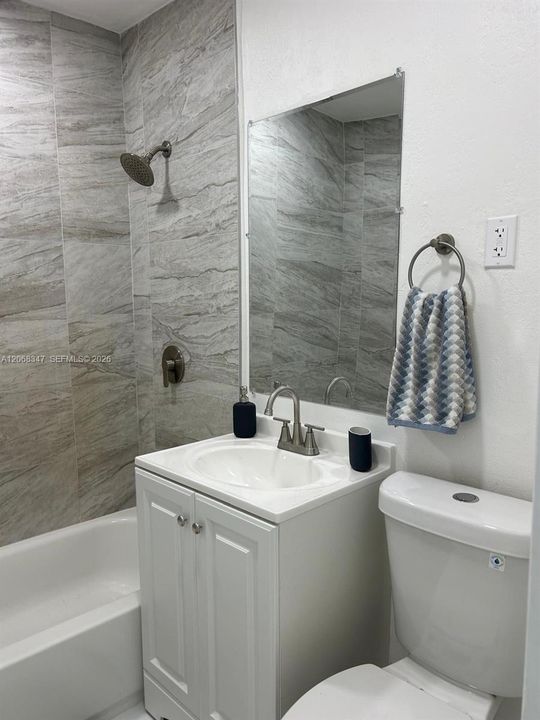 For Rent: $2,900 (3 beds, 2 baths, 1233 Square Feet)
