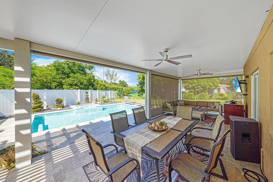 ABC00813