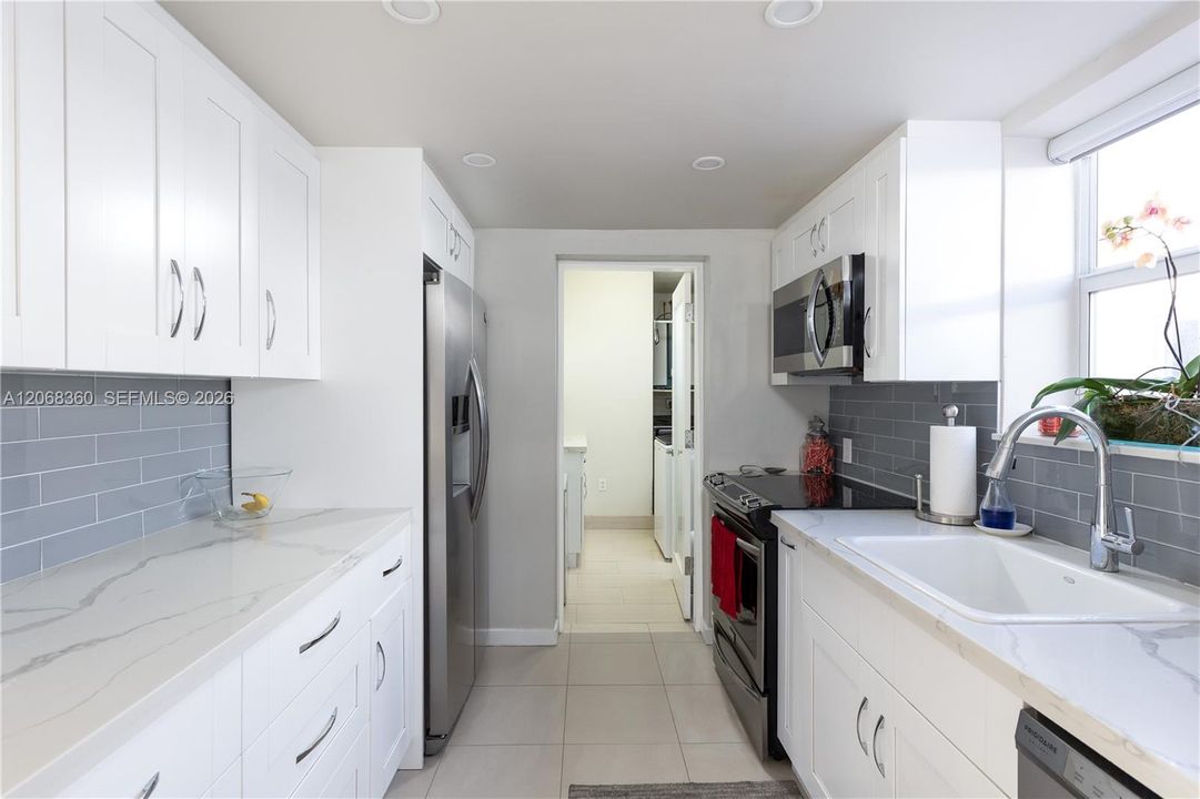 For Sale: $1,260,300 (3 beds, 2 baths, 1998 Square Feet)