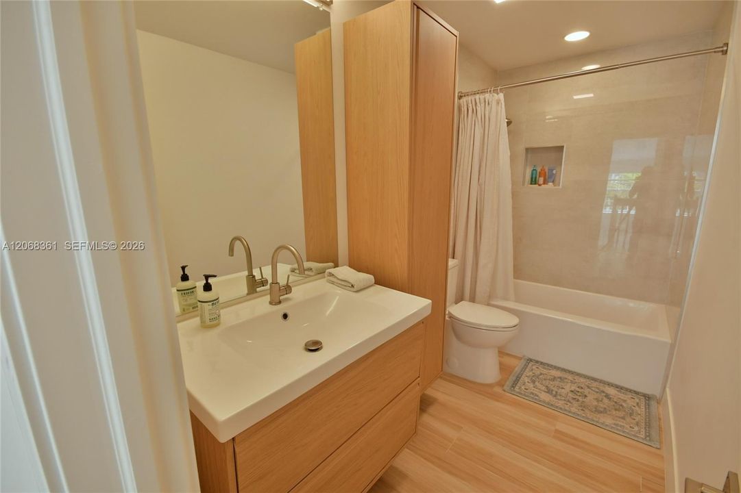 For Sale: $630,000 (3 beds, 2 baths, 2018 Square Feet)