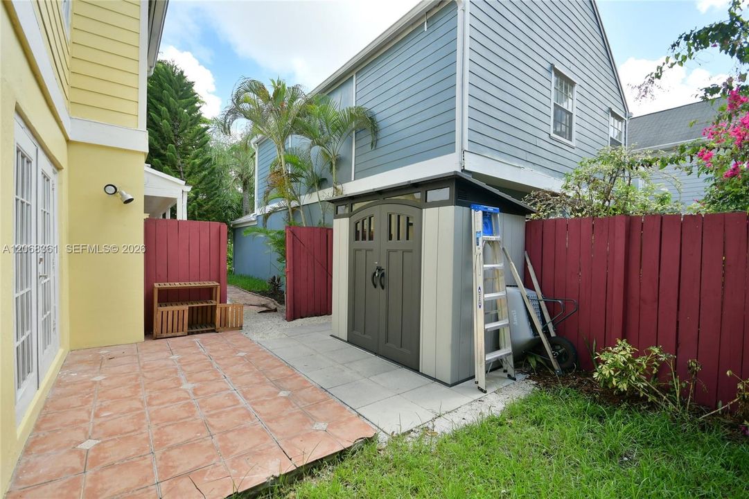 For Sale: $630,000 (3 beds, 2 baths, 2018 Square Feet)