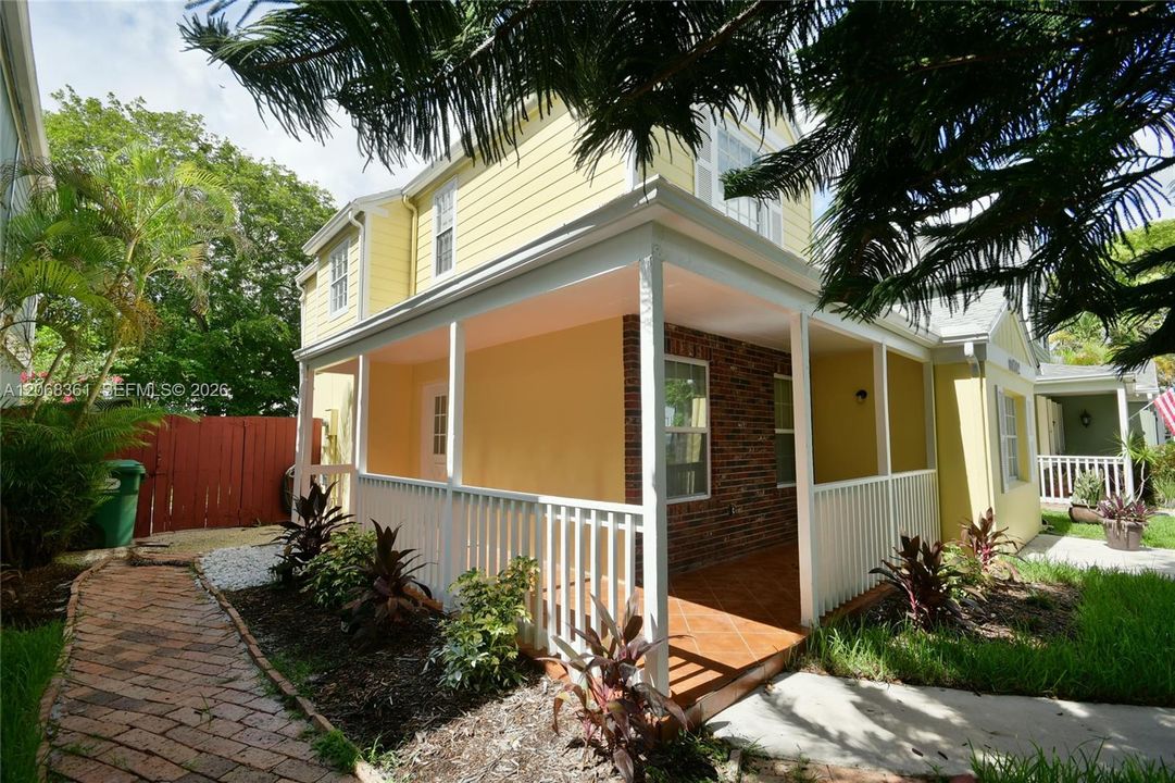 For Sale: $630,000 (3 beds, 2 baths, 2018 Square Feet)