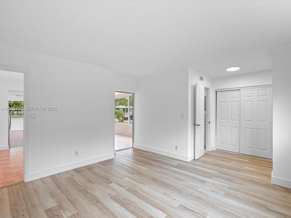 Activo con contrato: $419,999 (3 camas, 2 baños, 1851 Pies cuadrados)