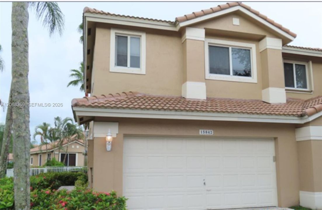 Active With Contract: $475,000 (3 beds, 2 baths, 1687 Square Feet)