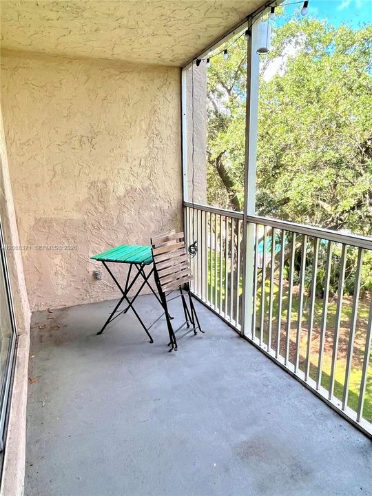 For Rent: $1,625 (1 beds, 1 baths, 835 Square Feet)