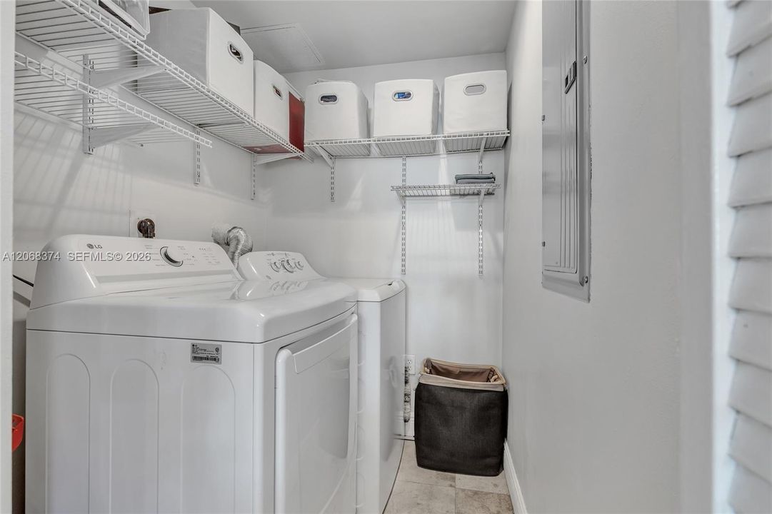 En Venta: $550,000 (2 camas, 2 baños, 1145 Pies cuadrados)