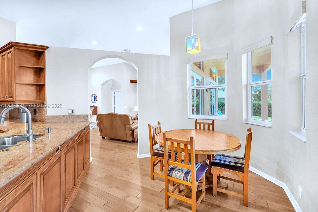 For Sale: $1,300,000 (4 beds, 3 baths, 2590 Square Feet)
