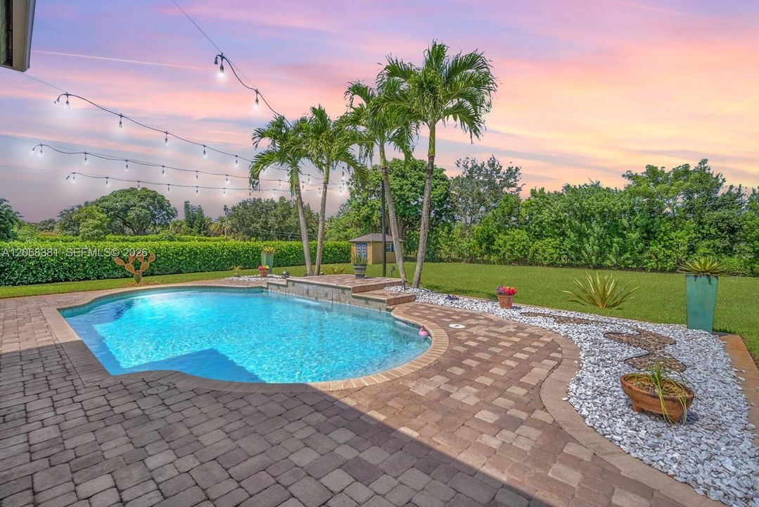 For Sale: $1,300,000 (4 beds, 3 baths, 2590 Square Feet)